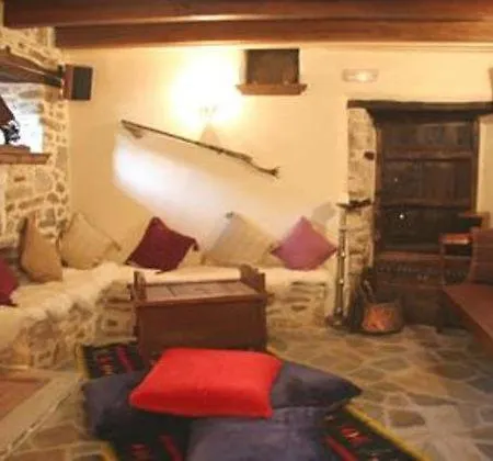 Archontiko Zarifi 1716 Pensión 4*